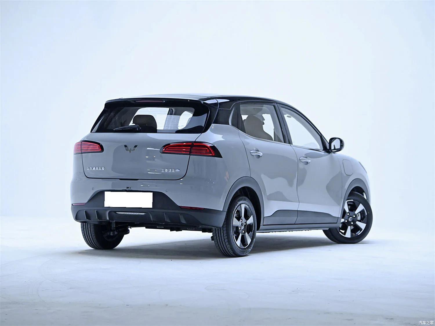 Wuling Mini Ev New Energy Vehicles Chinese Electric Mini Car Hot Selling 4-Seat Adult Automatic Gearbox FWD Euro VI Leather - Image 3