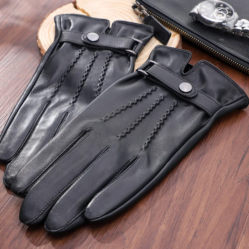 Wholesale Cuero Touch Screen Men Sheepskin Motorcycle Driving Leather Gloves in Winter - Image 3