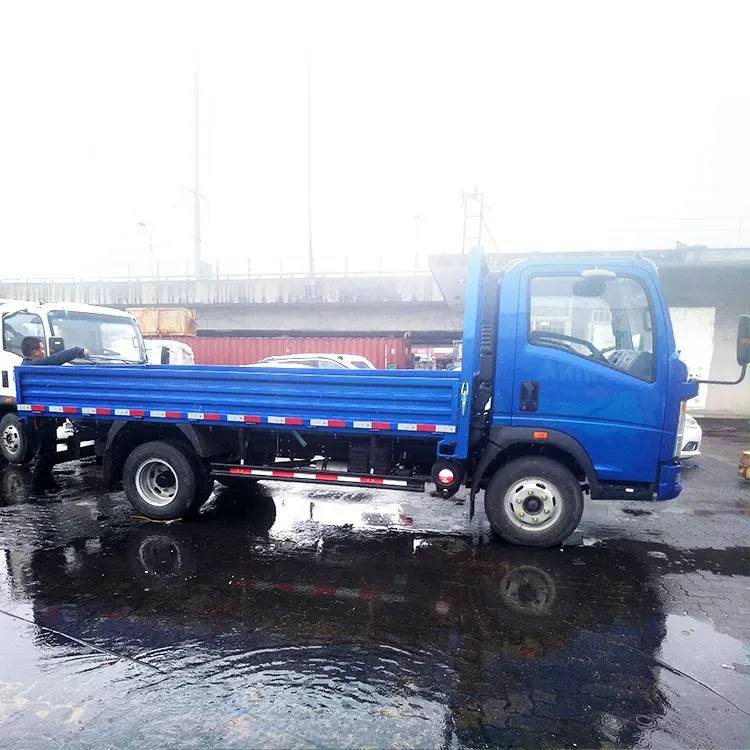 Sinotruk New Howo 5 Tons 10 Tons 4x2 Sinotruck Light Cargo Truck for Sale - Image 4