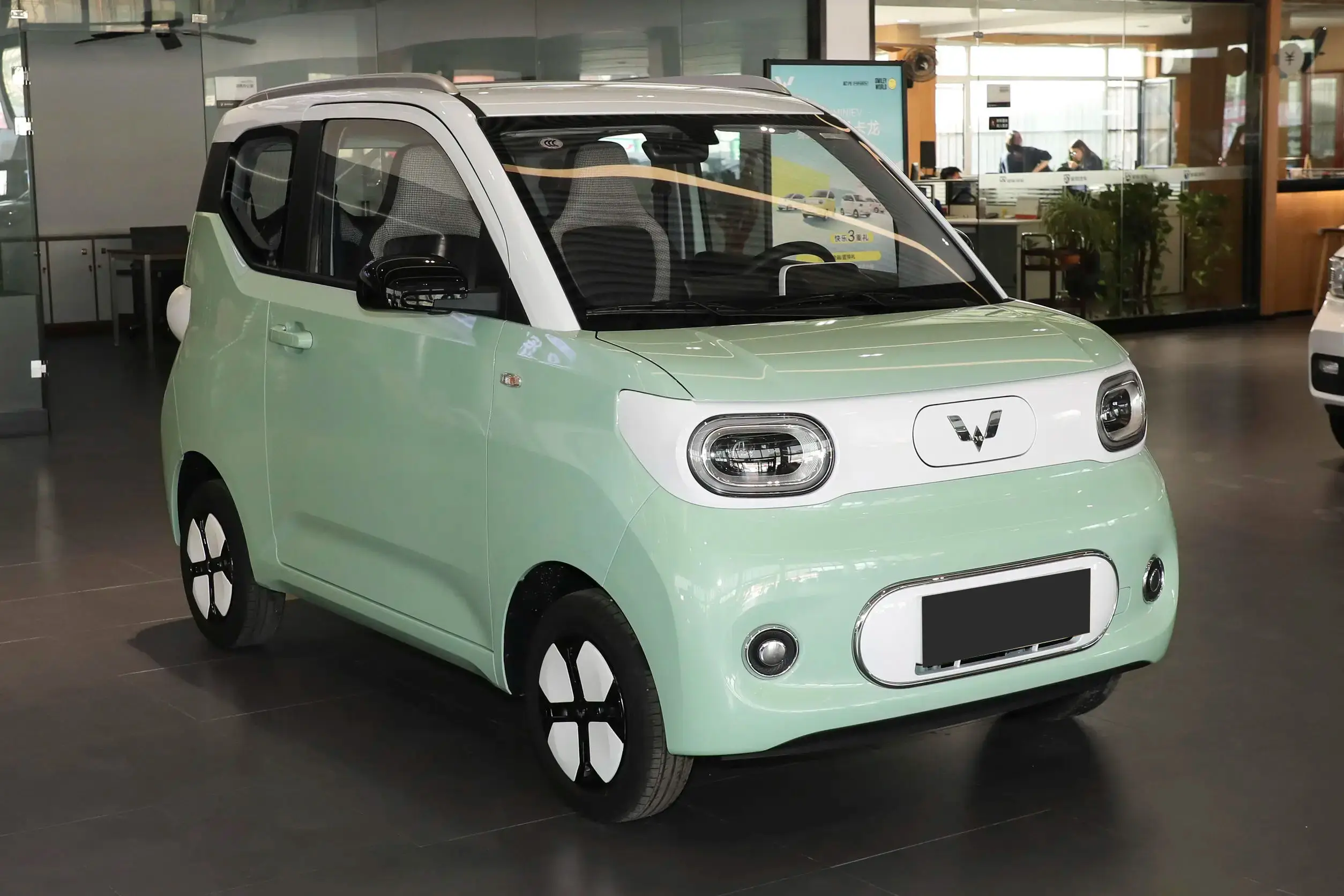 Wuling Electric Mini Car New Energy Vehicles Mini Electric 4 Wheeler Mini Ev Car Cheap Small Cars - Image 4